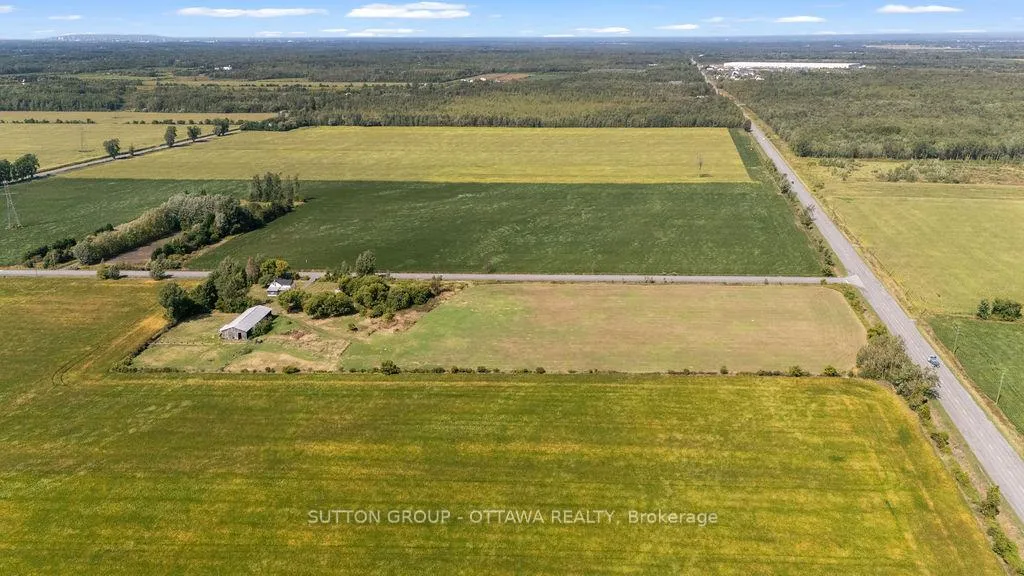 Photo 3 of 9420 Parkway Road, Ottawa, Osgoode Twp North of Reg Rd 6 — HOMEH