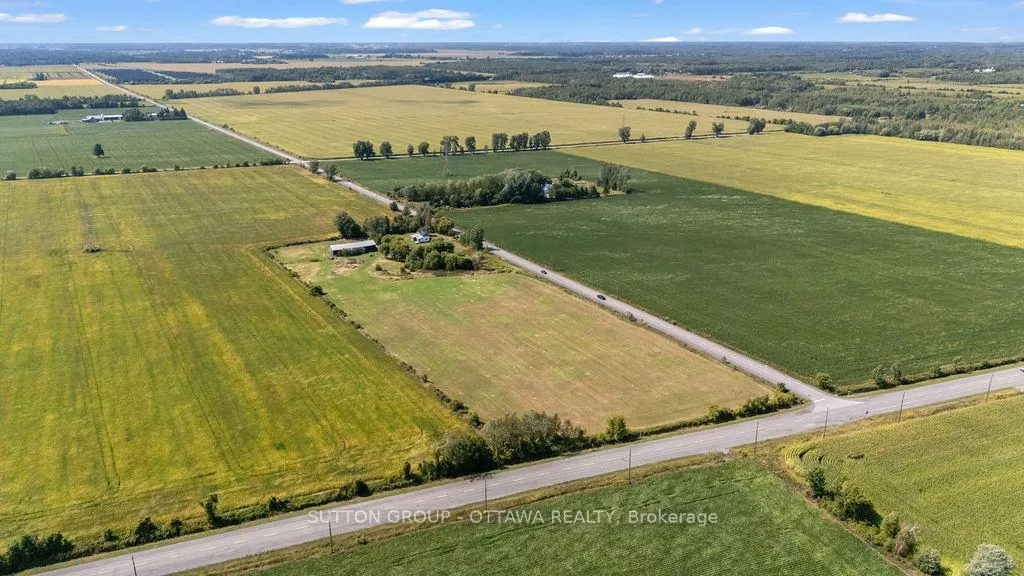 Photo 4 of 9420 Parkway Road, Ottawa, Osgoode Twp North of Reg Rd 6 — HOMEH