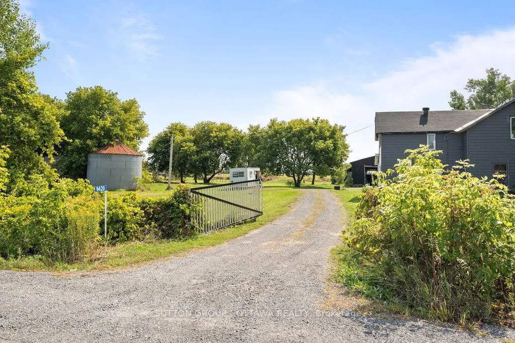 Photo 11 of 9420 Parkway Road, Ottawa, Osgoode Twp North of Reg Rd 6 — HOMEH