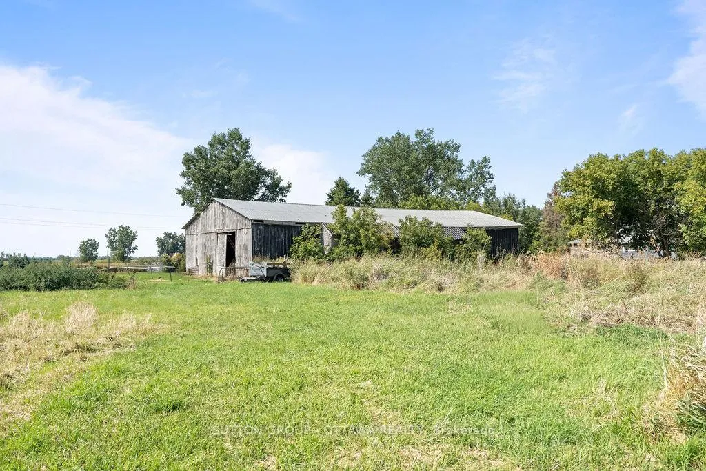 Photo 18 of 9420 Parkway Road, Ottawa, Osgoode Twp North of Reg Rd 6 — HOMEH