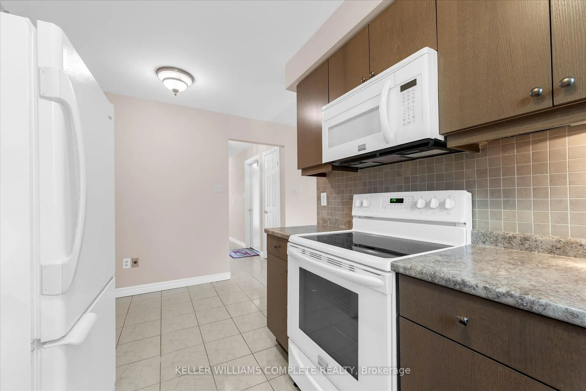 Photo 13 of Unit 1, 230 Meadowbrook Drive, Hamilton, Ancaster — HOMEH