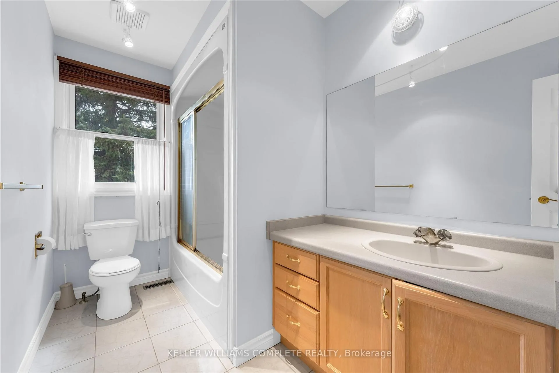 Photo 16 of Unit 1, 230 Meadowbrook Drive, Hamilton, Ancaster — HOMEH