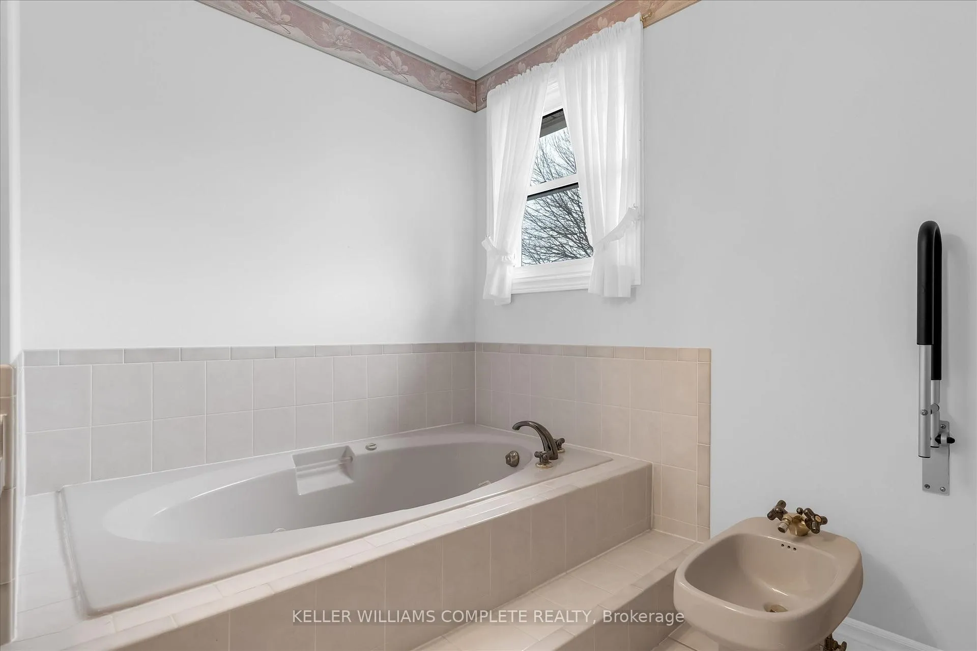 Photo 24 of Unit 1, 230 Meadowbrook Drive, Hamilton, Ancaster — HOMEH