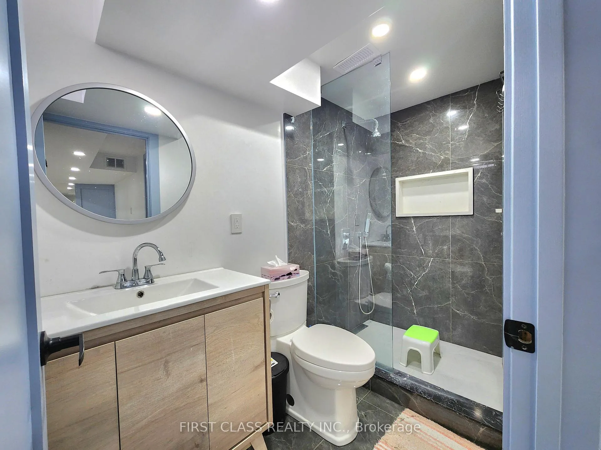 Photo 26 of 15 Strathmore Drive, Markham, Raymerville — HOMEH