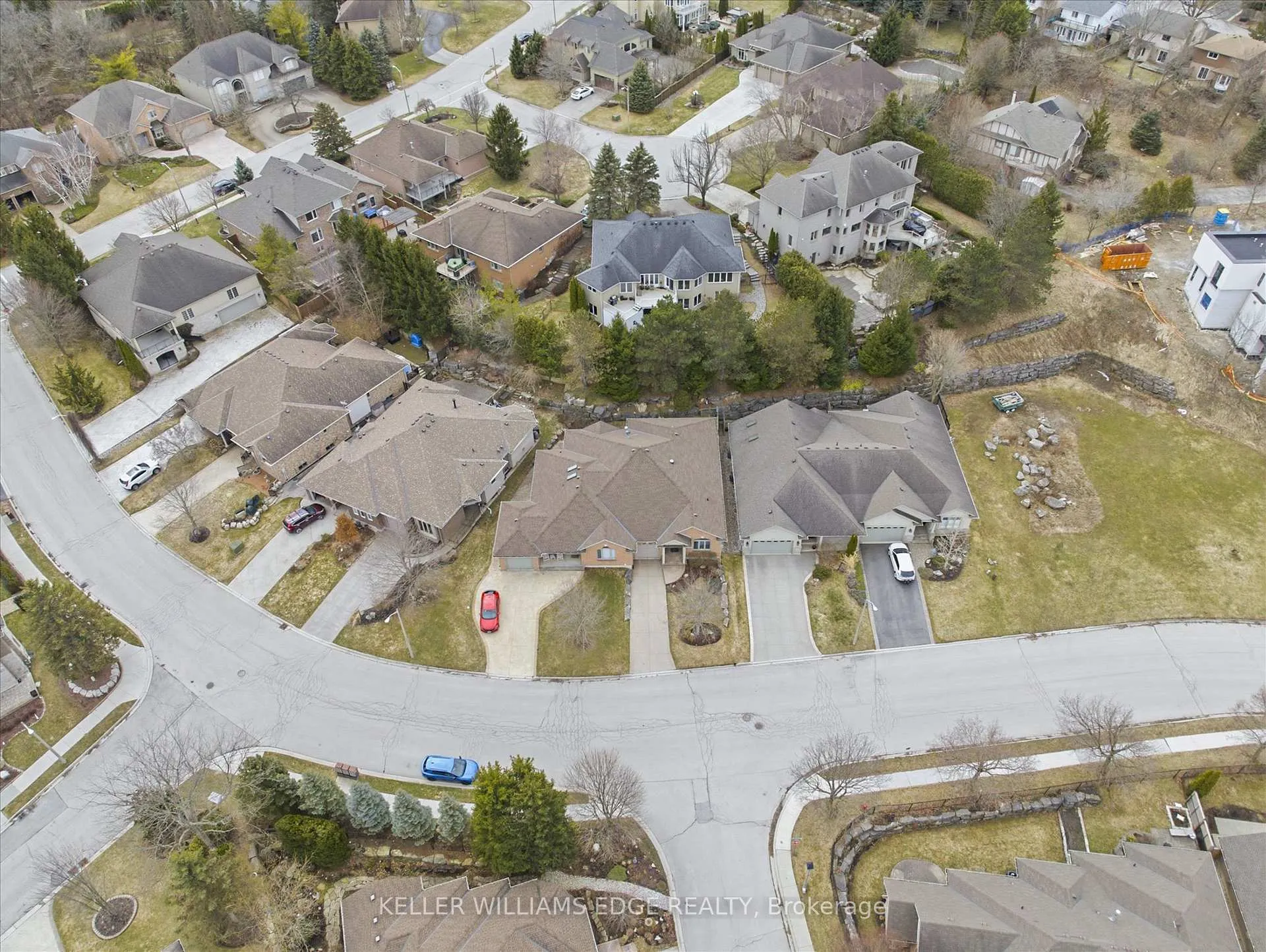 Photo 40 of 28 Wainwright Boulevard, Hamilton, Dundas — HOMEH