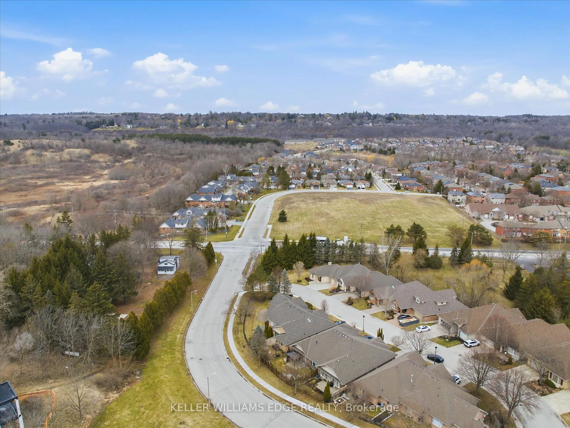 Photo 42 of 28 Wainwright Boulevard, Hamilton, Dundas — HOMEH