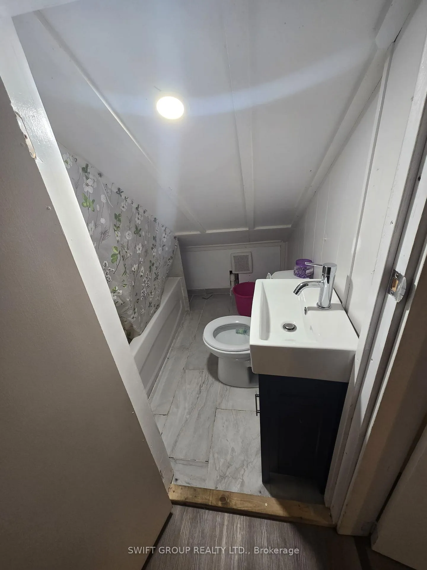 Photo 9 of 141 Kitchener Road, Scarborough, West Hill — HOMEH