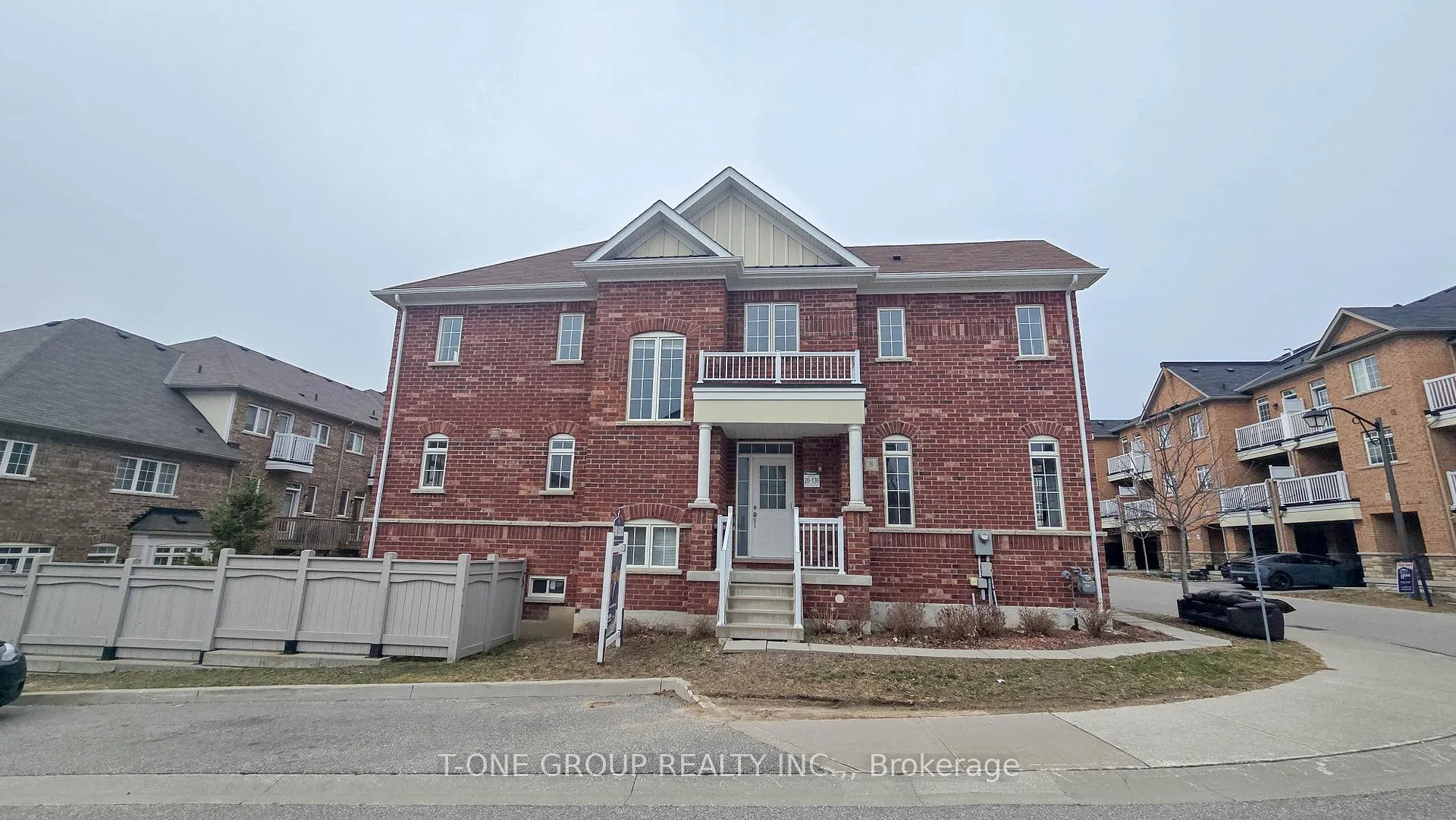 Photo 1 of 8 Larry Grove Way, Markham, Greensborough — HOMEH