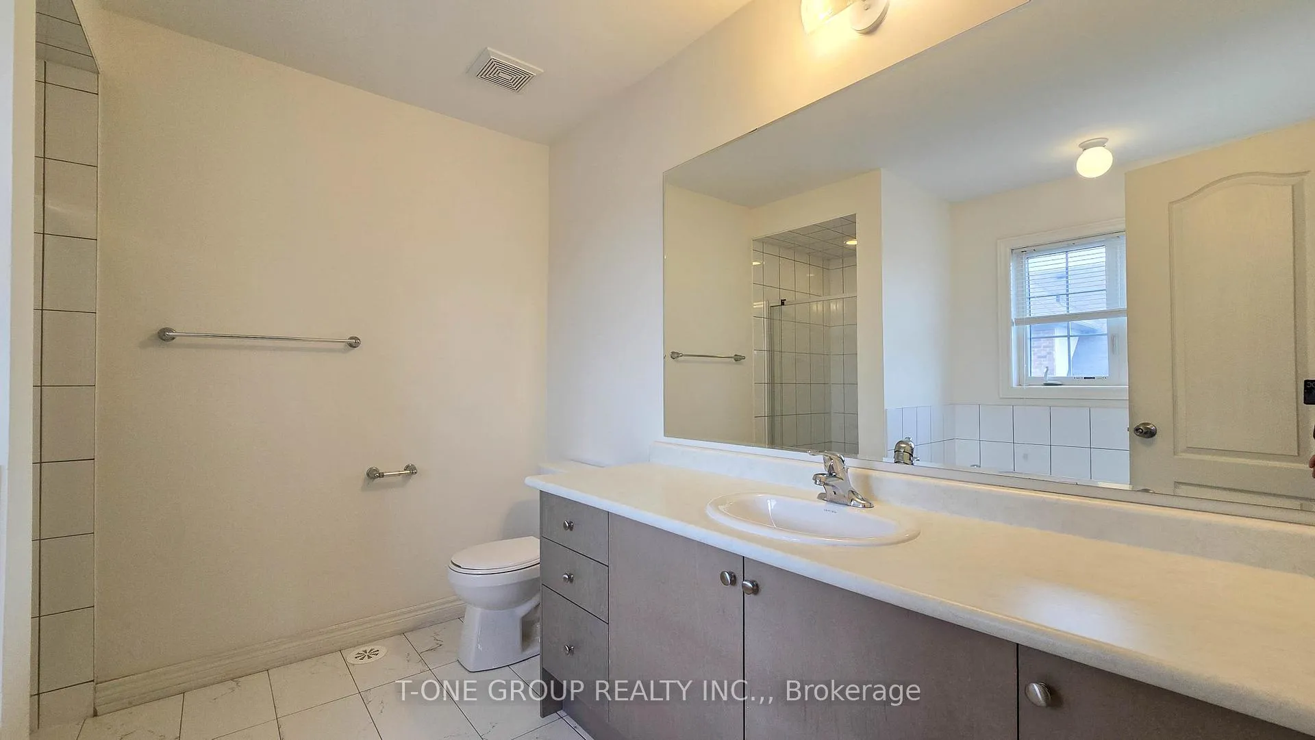 Photo 17 of 8 Larry Grove Way, Markham, Greensborough — HOMEH