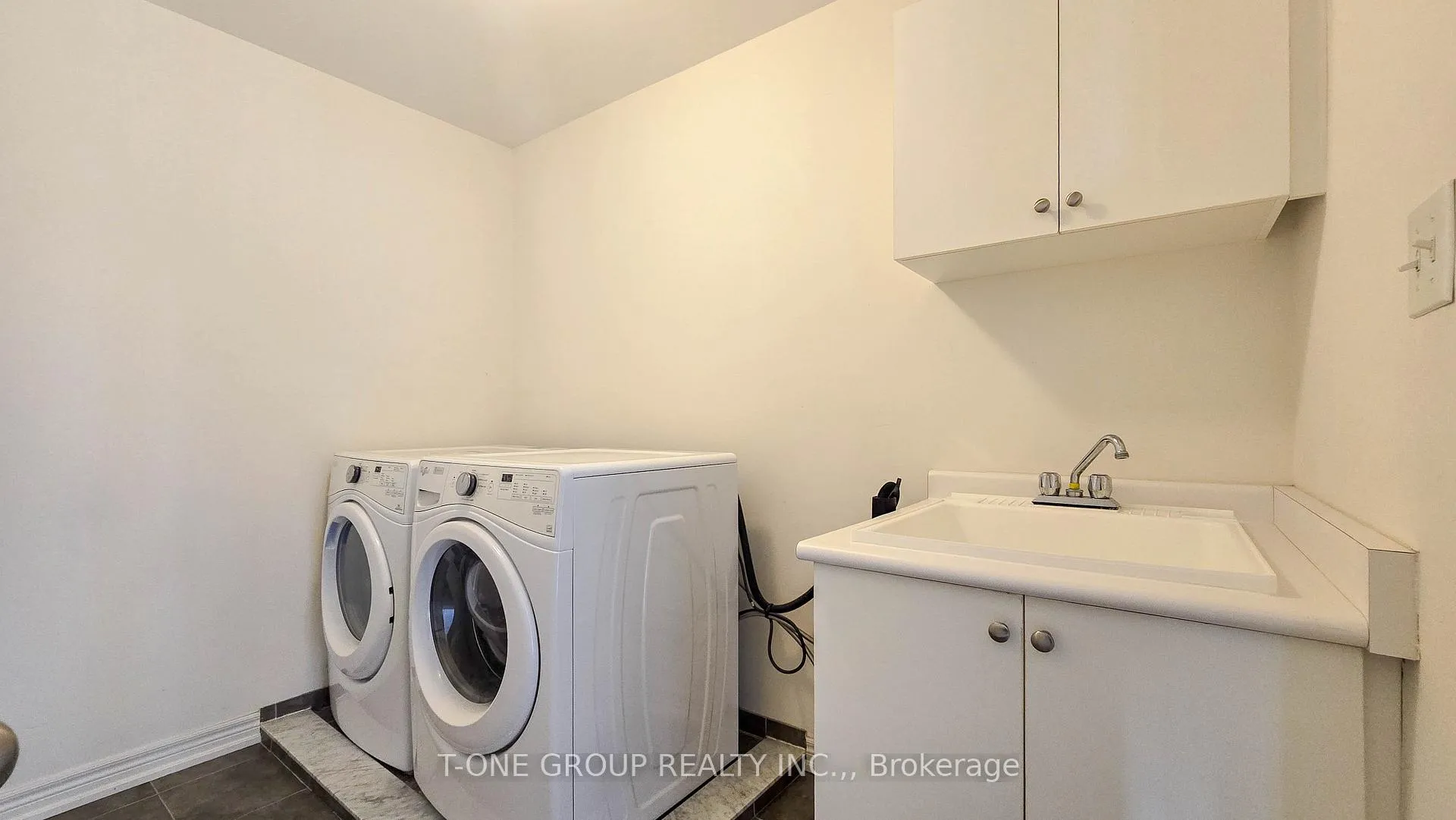 Photo 20 of 8 Larry Grove Way, Markham, Greensborough — HOMEH
