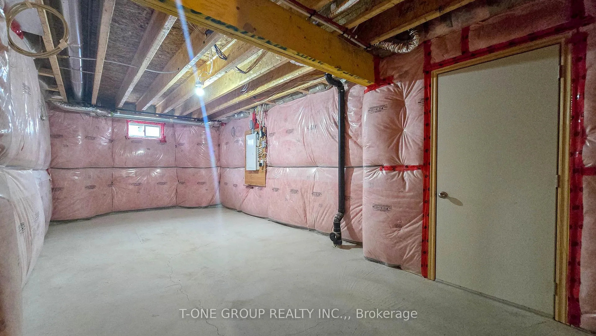 Photo 31 of 8 Larry Grove Way, Markham, Greensborough — HOMEH