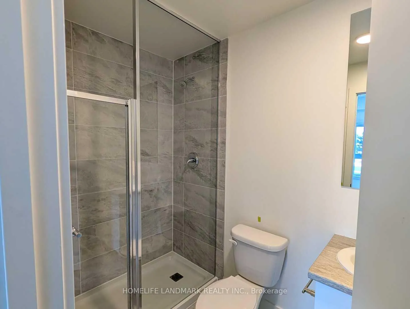 Photo 13 of Unit 203B, 16 Melbourbe Avenue, St. Catharines, E. Chester — HOMEH