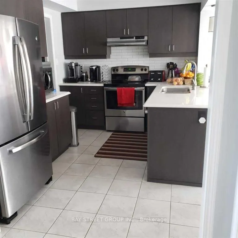 Photo 2 of 1574 Farmstead Drive, Milton, Ford — HOMEH