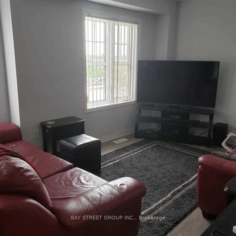 Photo 4 of 1574 Farmstead Drive, Milton, Ford — HOMEH
