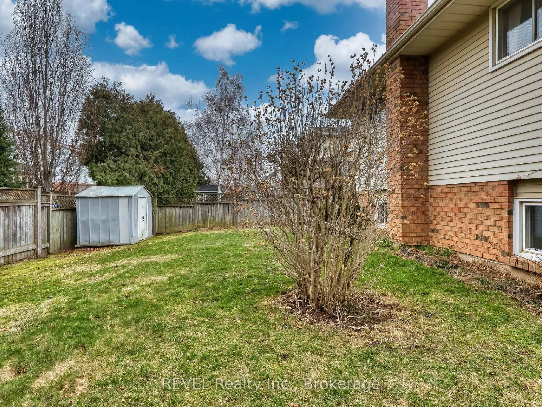 Photo 7 of 31 Cole Farm Boulevard, St. Catharines, Port Dalhousie — HOMEH