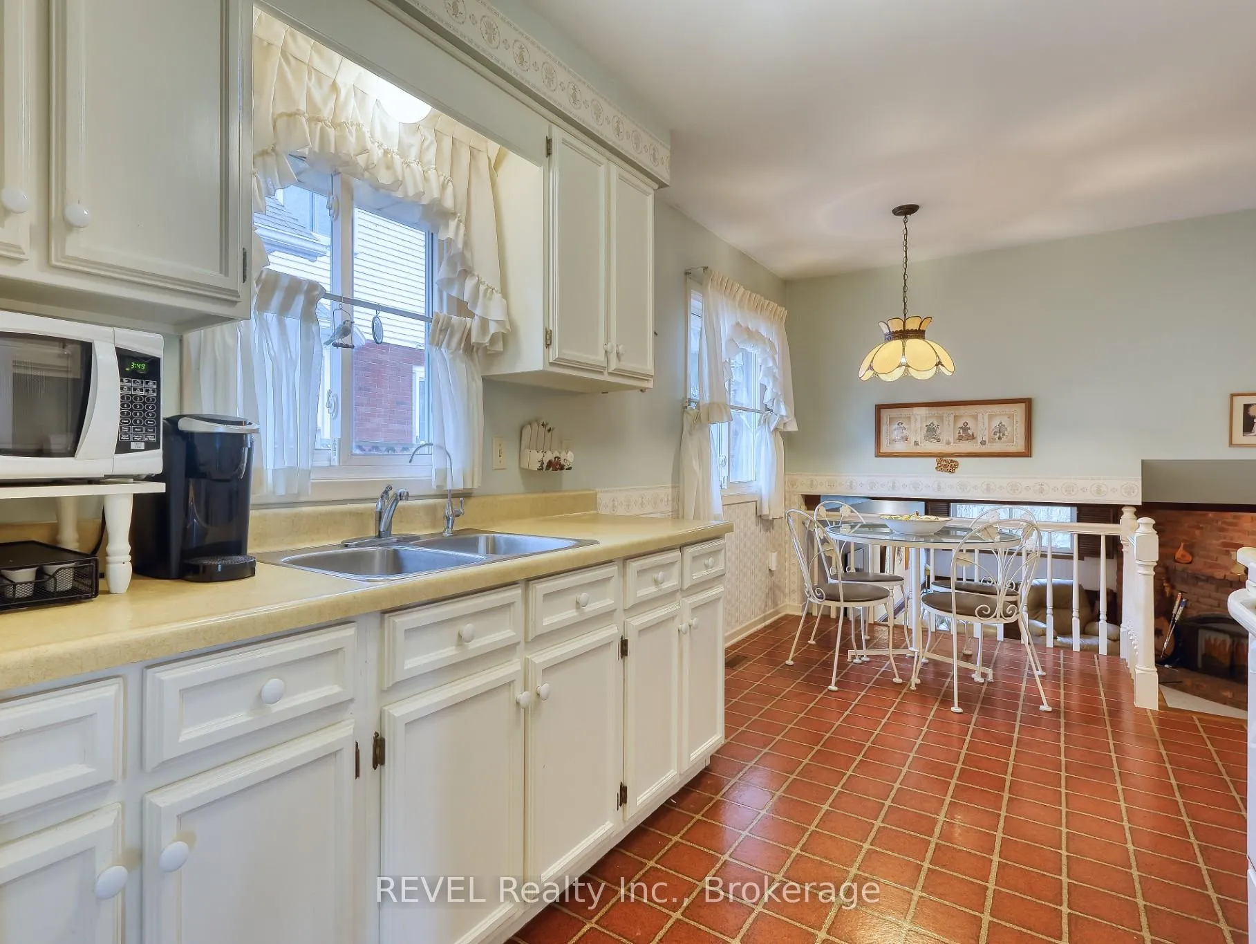 Photo 13 of 31 Cole Farm Boulevard, St. Catharines, Port Dalhousie — HOMEH