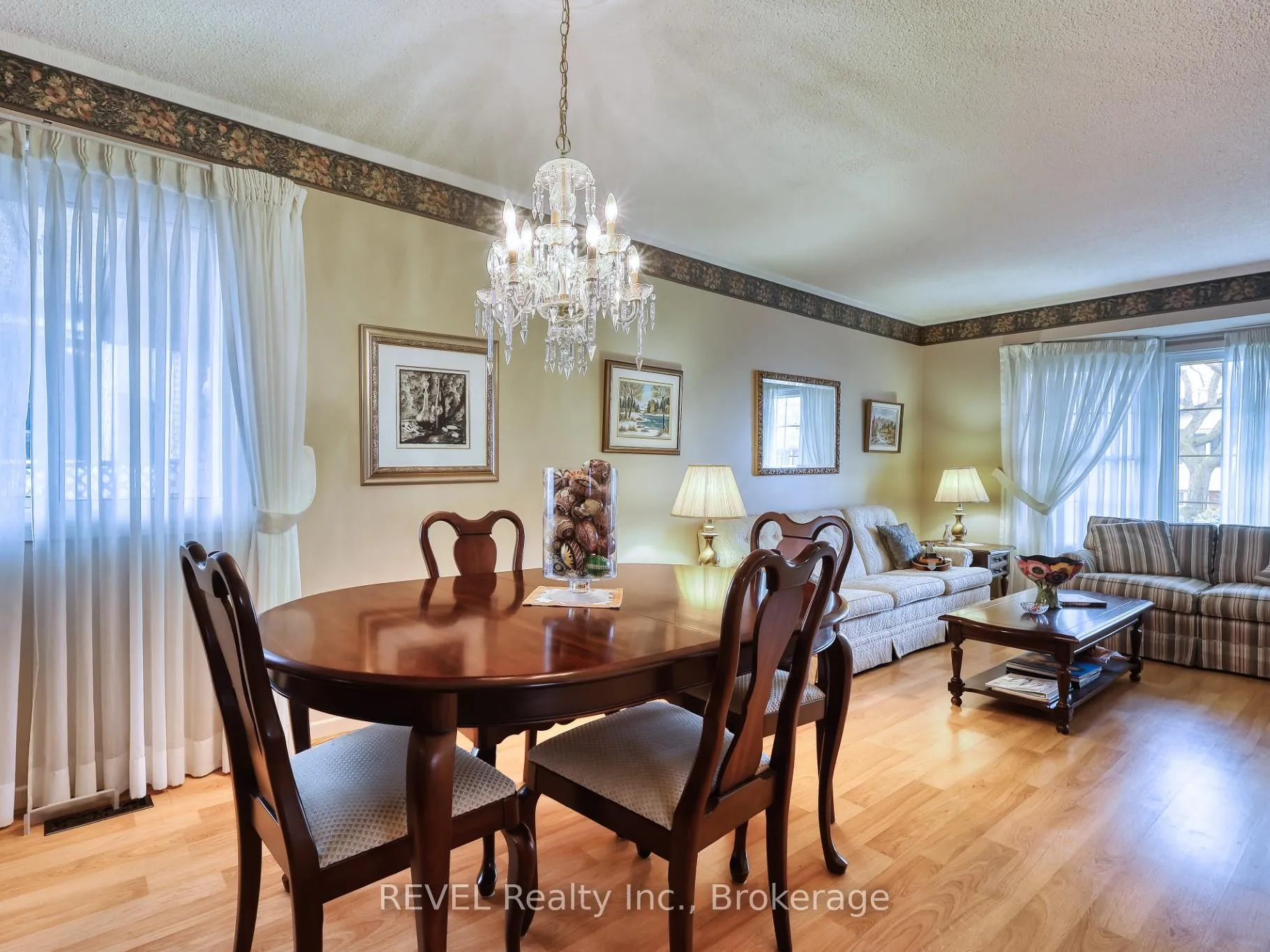Photo 17 of 31 Cole Farm Boulevard, St. Catharines, Port Dalhousie — HOMEH