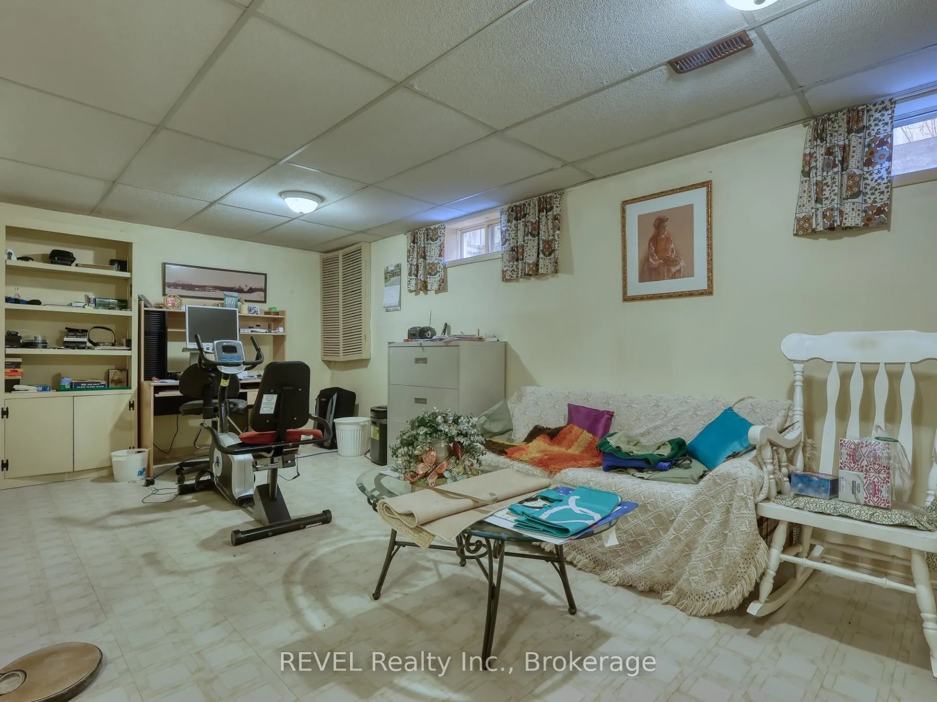 Photo 24 of 31 Cole Farm Boulevard, St. Catharines, Port Dalhousie — HOMEH