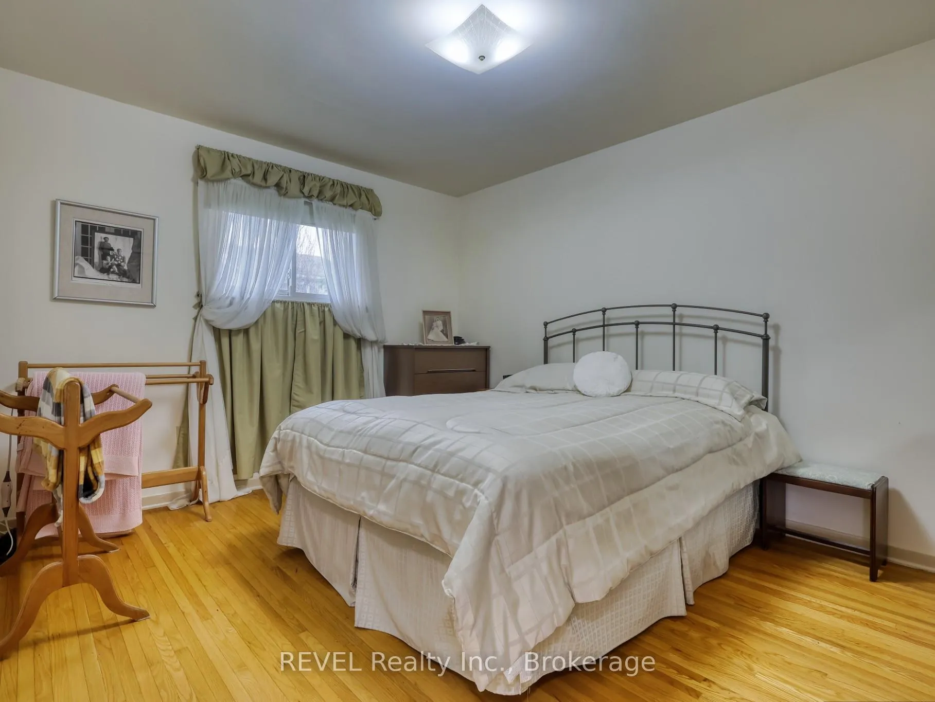 Photo 31 of 31 Cole Farm Boulevard, St. Catharines, Port Dalhousie — HOMEH