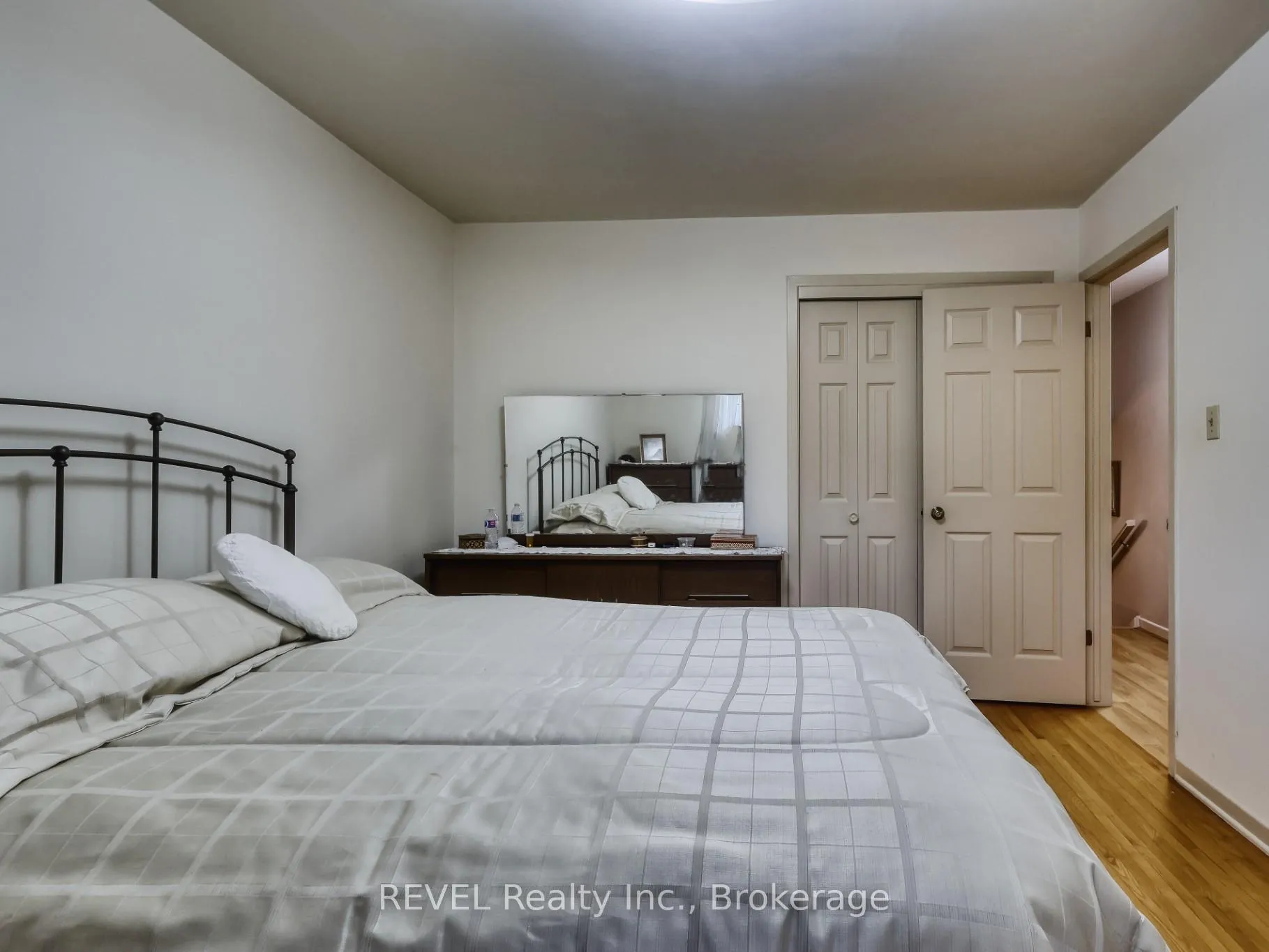 Photo 32 of 31 Cole Farm Boulevard, St. Catharines, Port Dalhousie — HOMEH