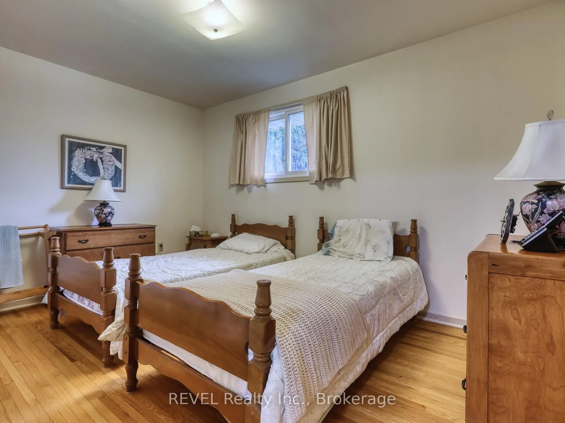 Photo 33 of 31 Cole Farm Boulevard, St. Catharines, Port Dalhousie — HOMEH