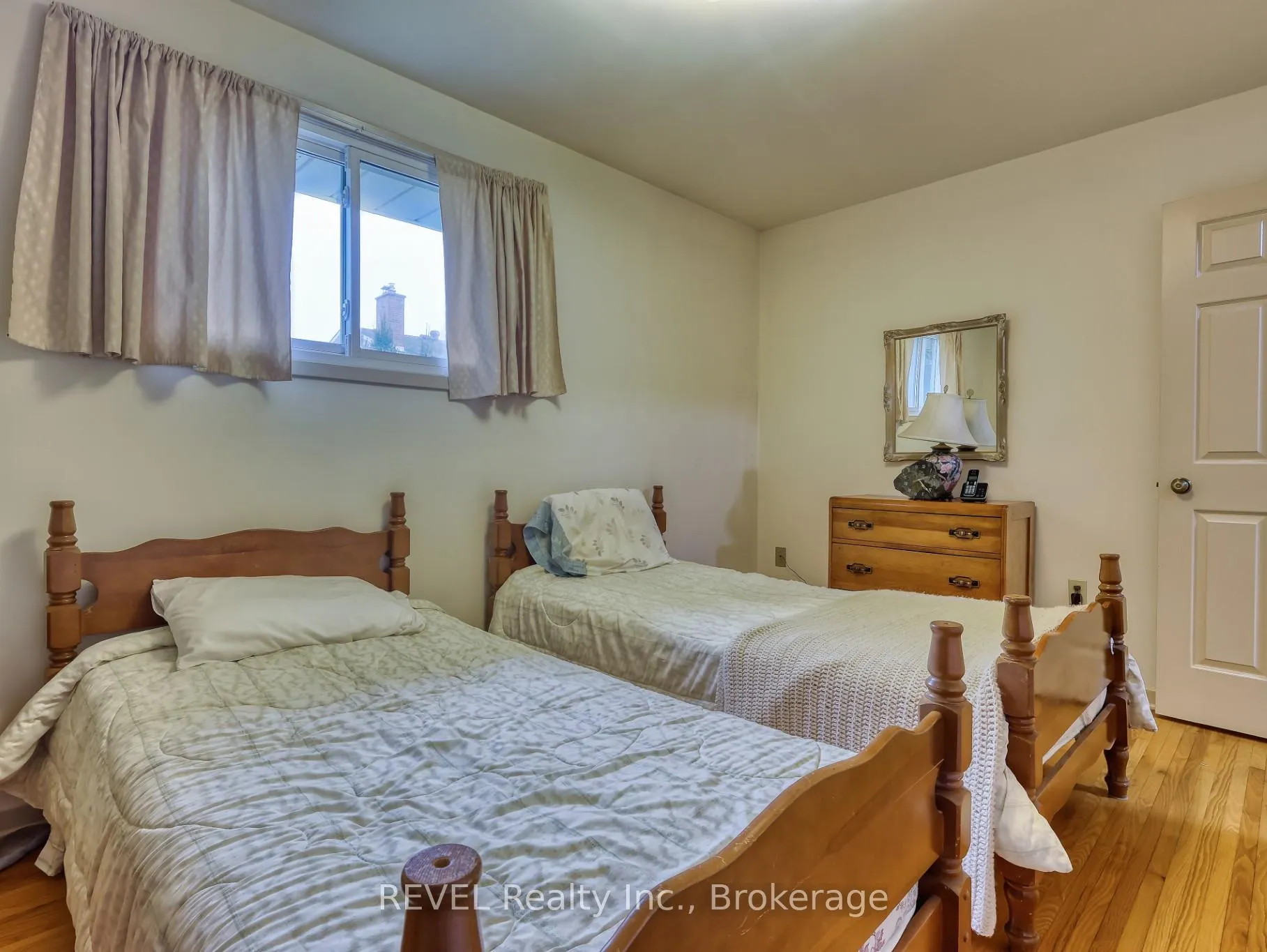 Photo 34 of 31 Cole Farm Boulevard, St. Catharines, Port Dalhousie — HOMEH