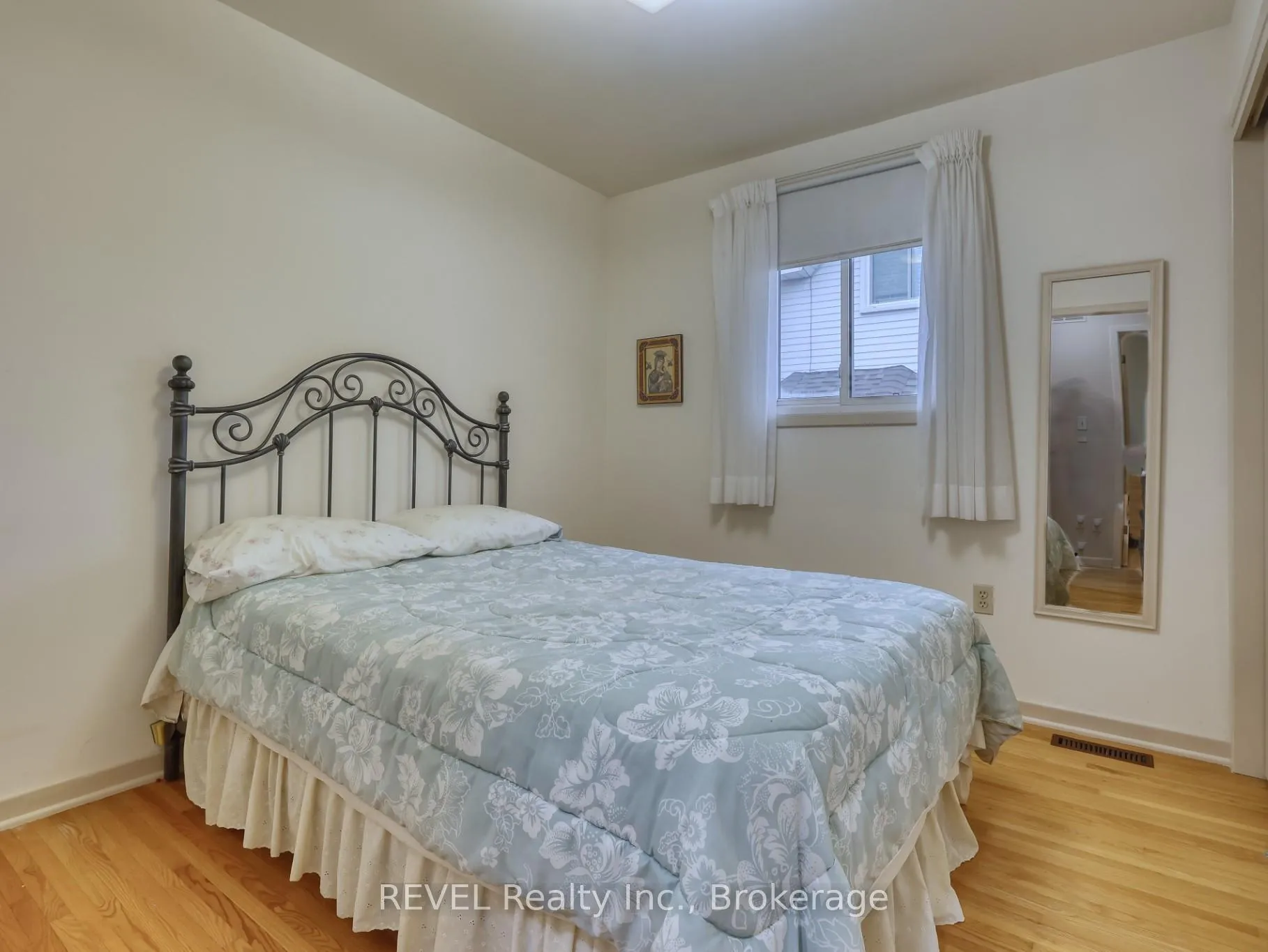 Photo 35 of 31 Cole Farm Boulevard, St. Catharines, Port Dalhousie — HOMEH