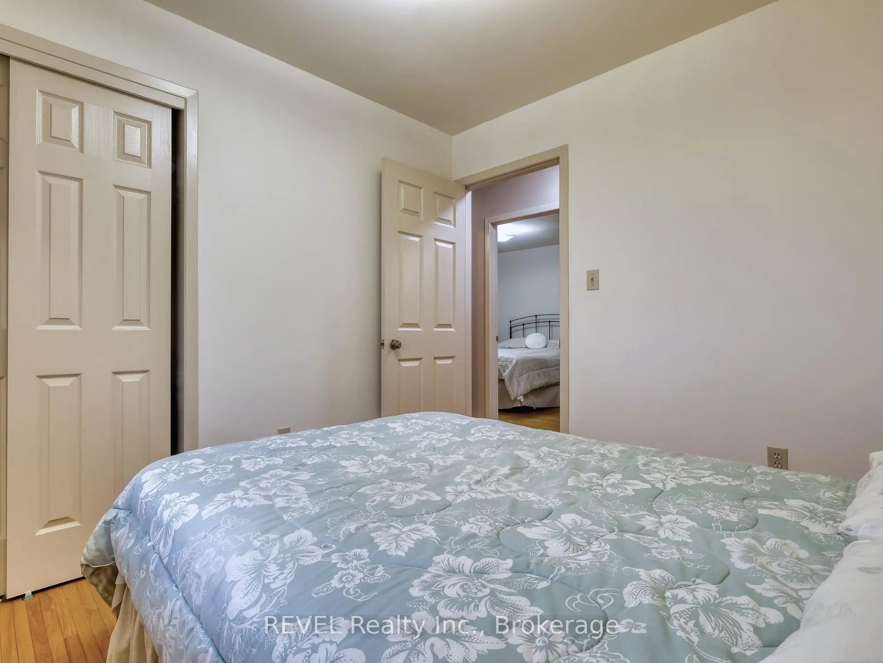 Photo 36 of 31 Cole Farm Boulevard, St. Catharines, Port Dalhousie — HOMEH