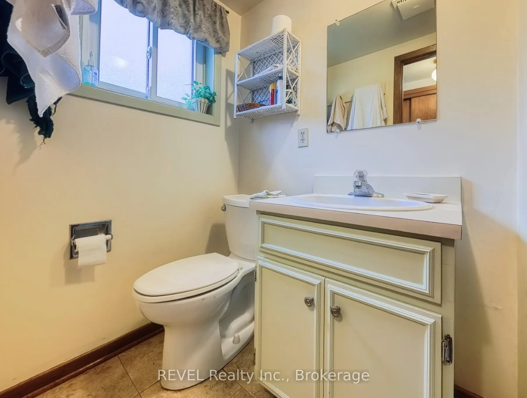 Photo 37 of 31 Cole Farm Boulevard, St. Catharines, Port Dalhousie — HOMEH