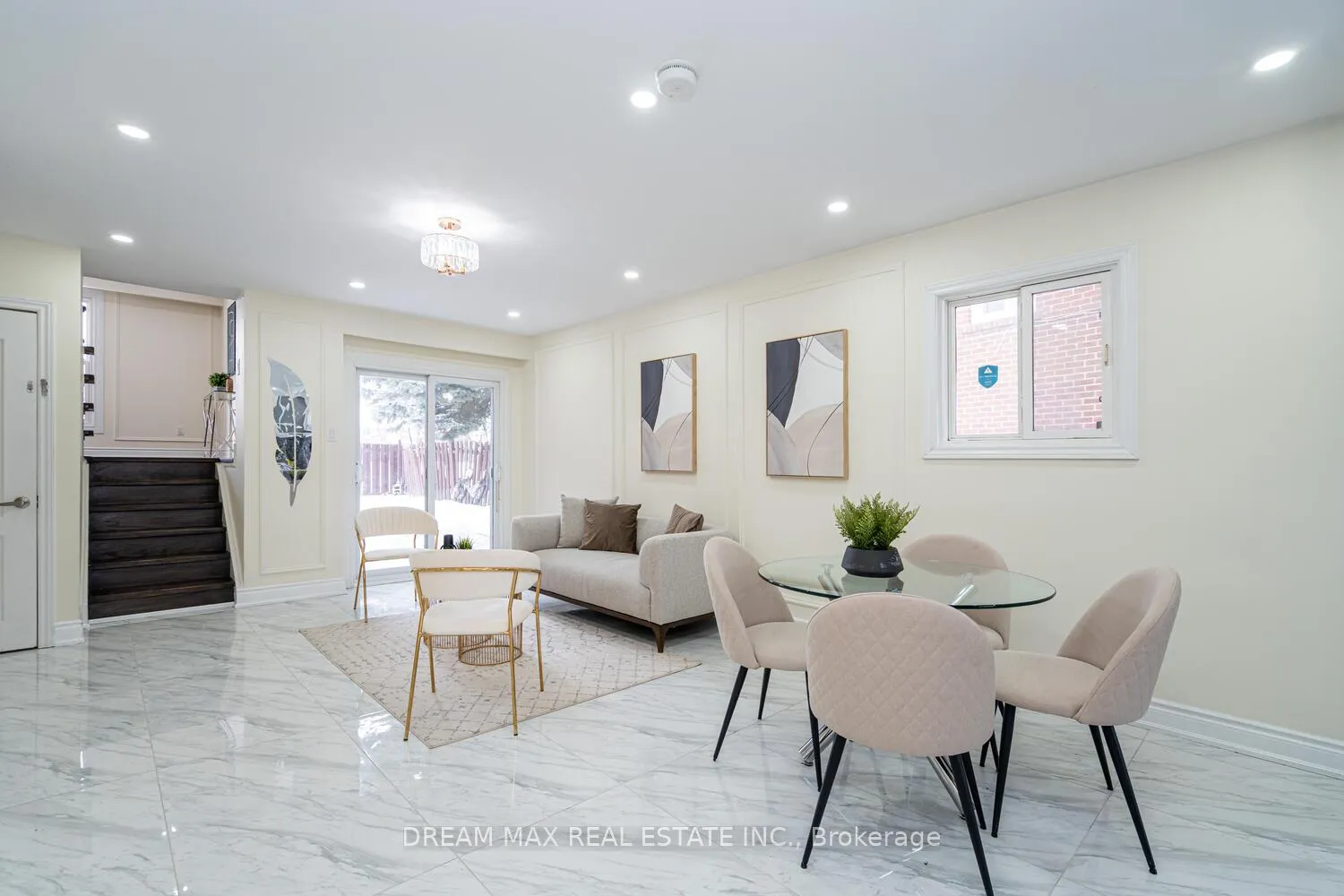 Photo 3 of 68 Winterfold Drive, Brampton, Madoc — HOMEH