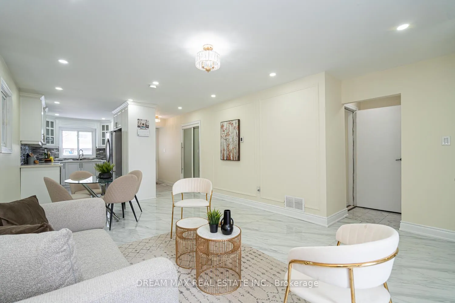 Photo 8 of 68 Winterfold Drive, Brampton, Madoc — HOMEH