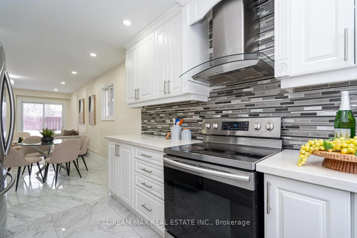 Photo 12 of 68 Winterfold Drive, Brampton, Madoc — HOMEH