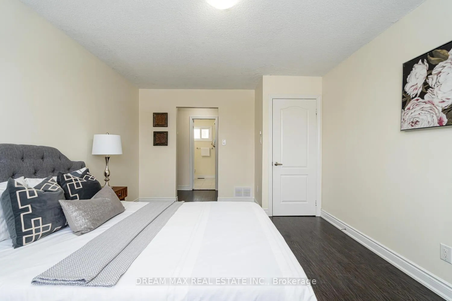 Photo 27 of 68 Winterfold Drive, Brampton, Madoc — HOMEH