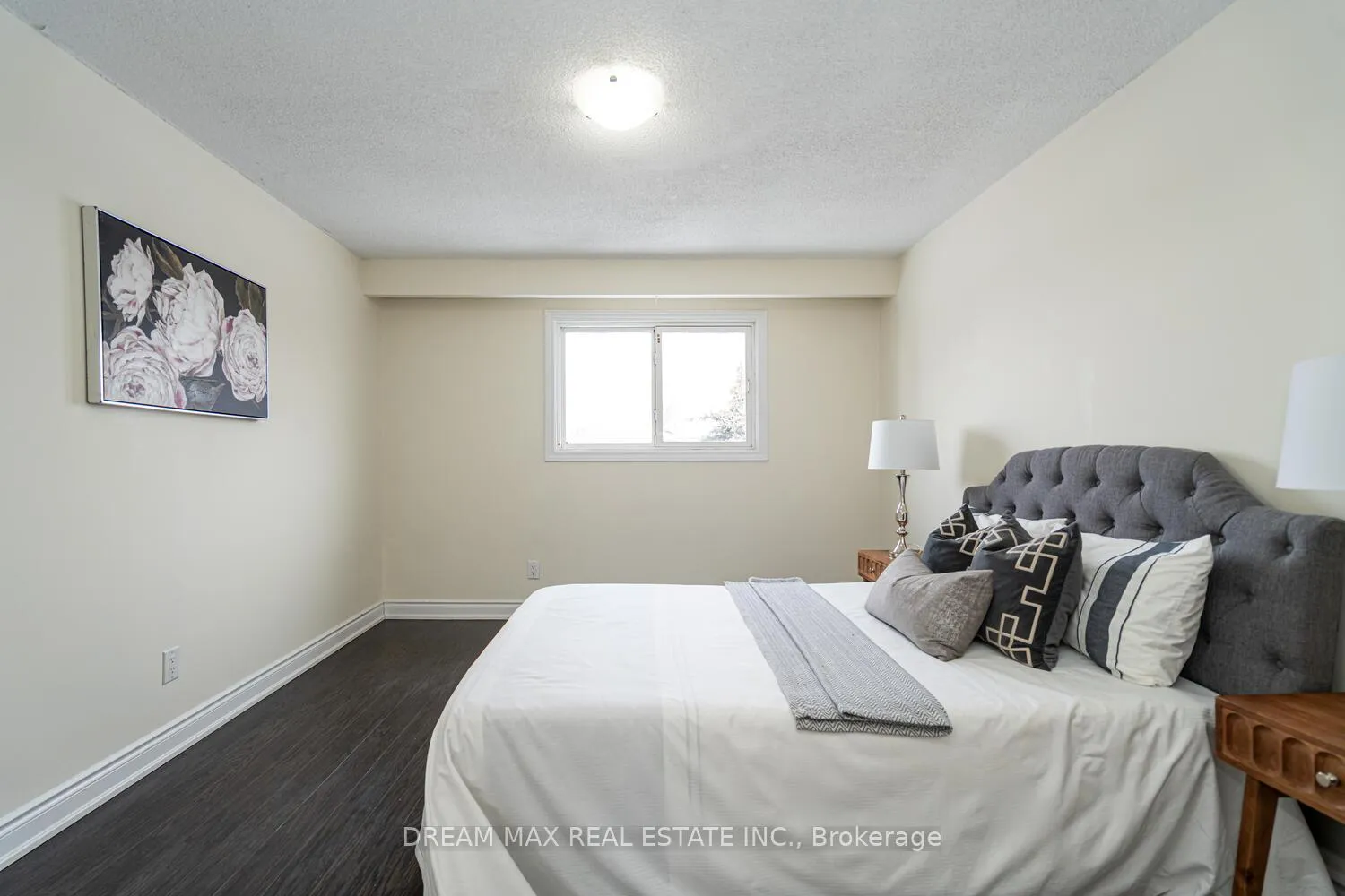 Photo 28 of 68 Winterfold Drive, Brampton, Madoc — HOMEH