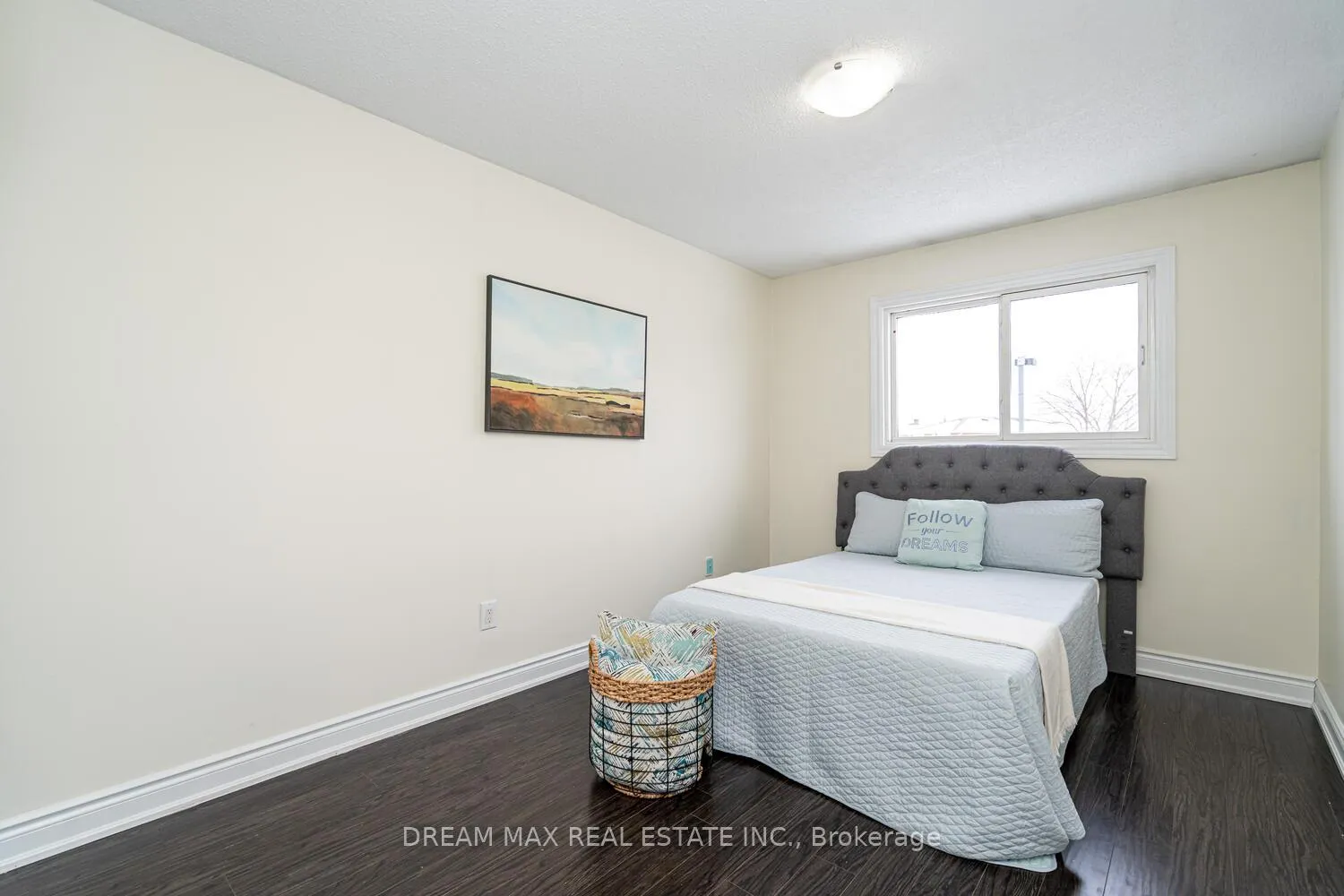 Photo 32 of 68 Winterfold Drive, Brampton, Madoc — HOMEH