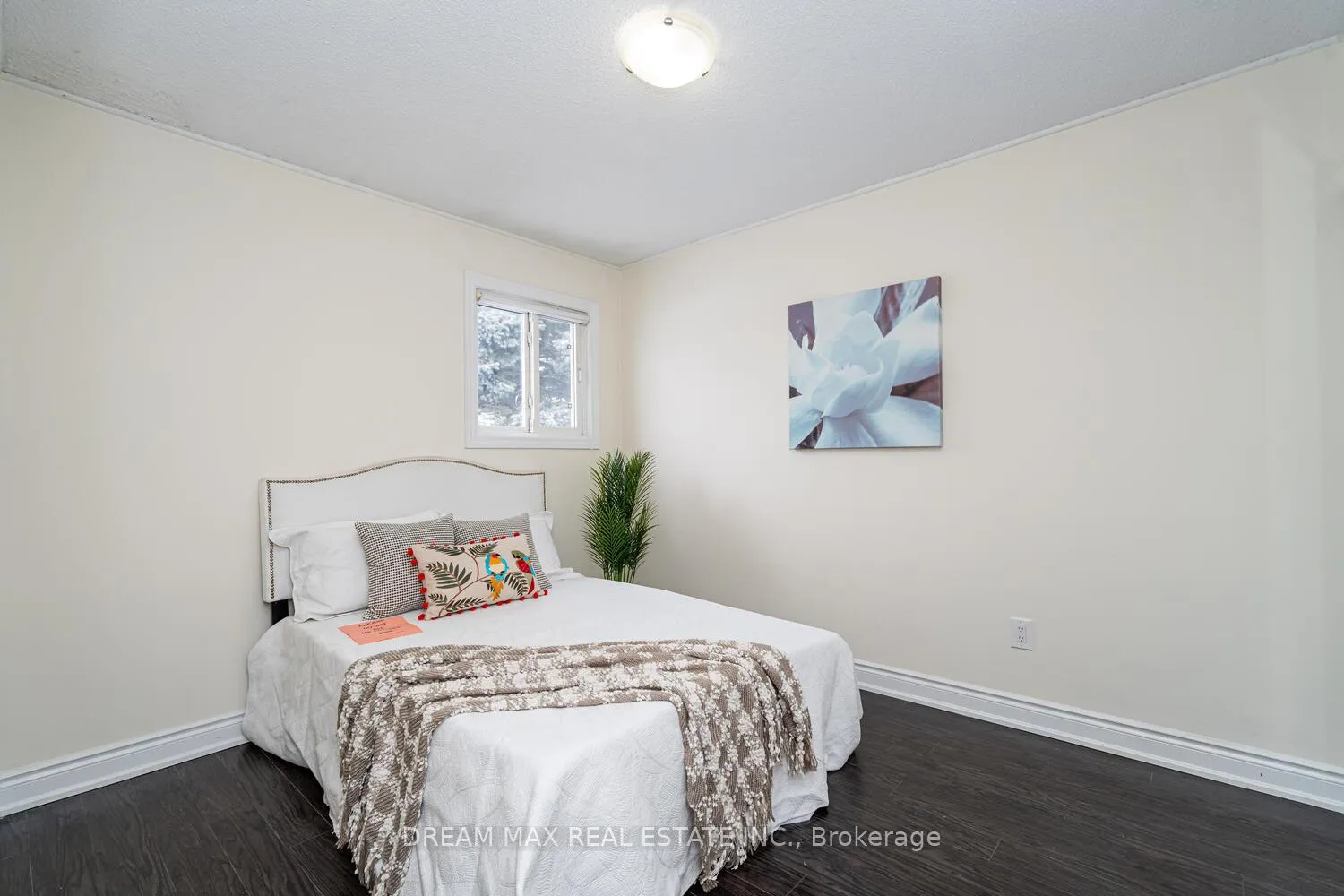 Photo 35 of 68 Winterfold Drive, Brampton, Madoc — HOMEH