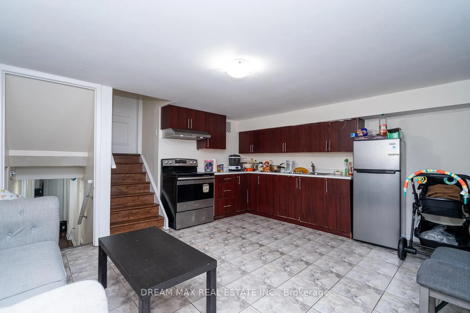 Photo 38 of 68 Winterfold Drive, Brampton, Madoc — HOMEH