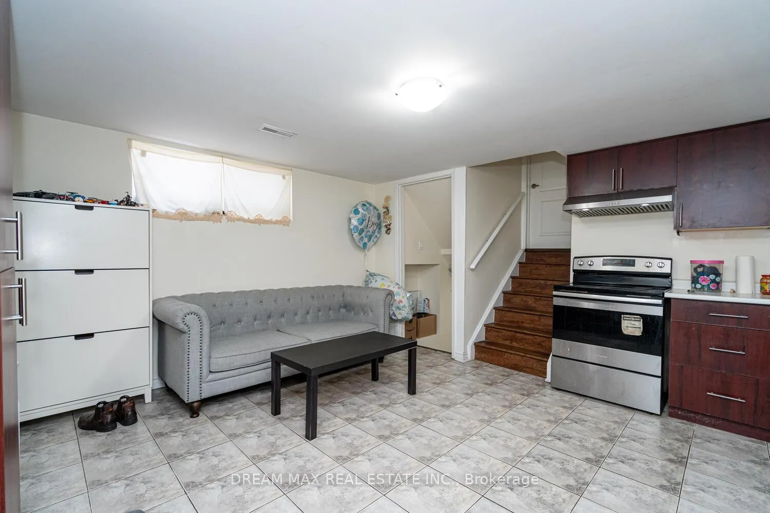 Photo 41 of 68 Winterfold Drive, Brampton, Madoc — HOMEH