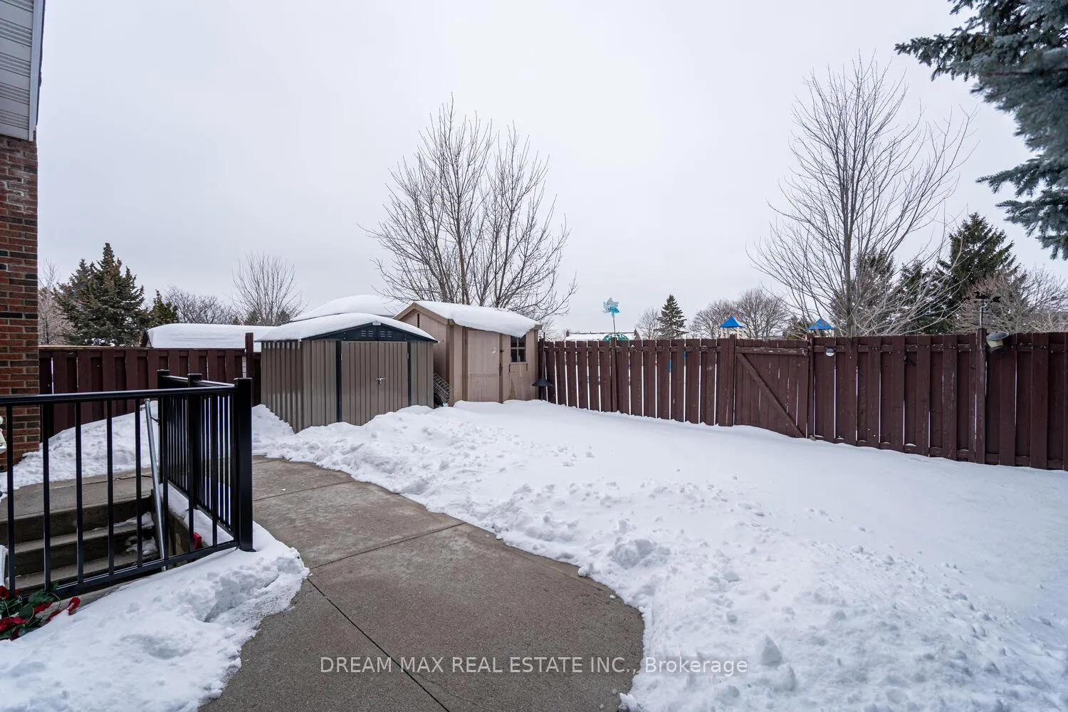 Photo 49 of 68 Winterfold Drive, Brampton, Madoc — HOMEH