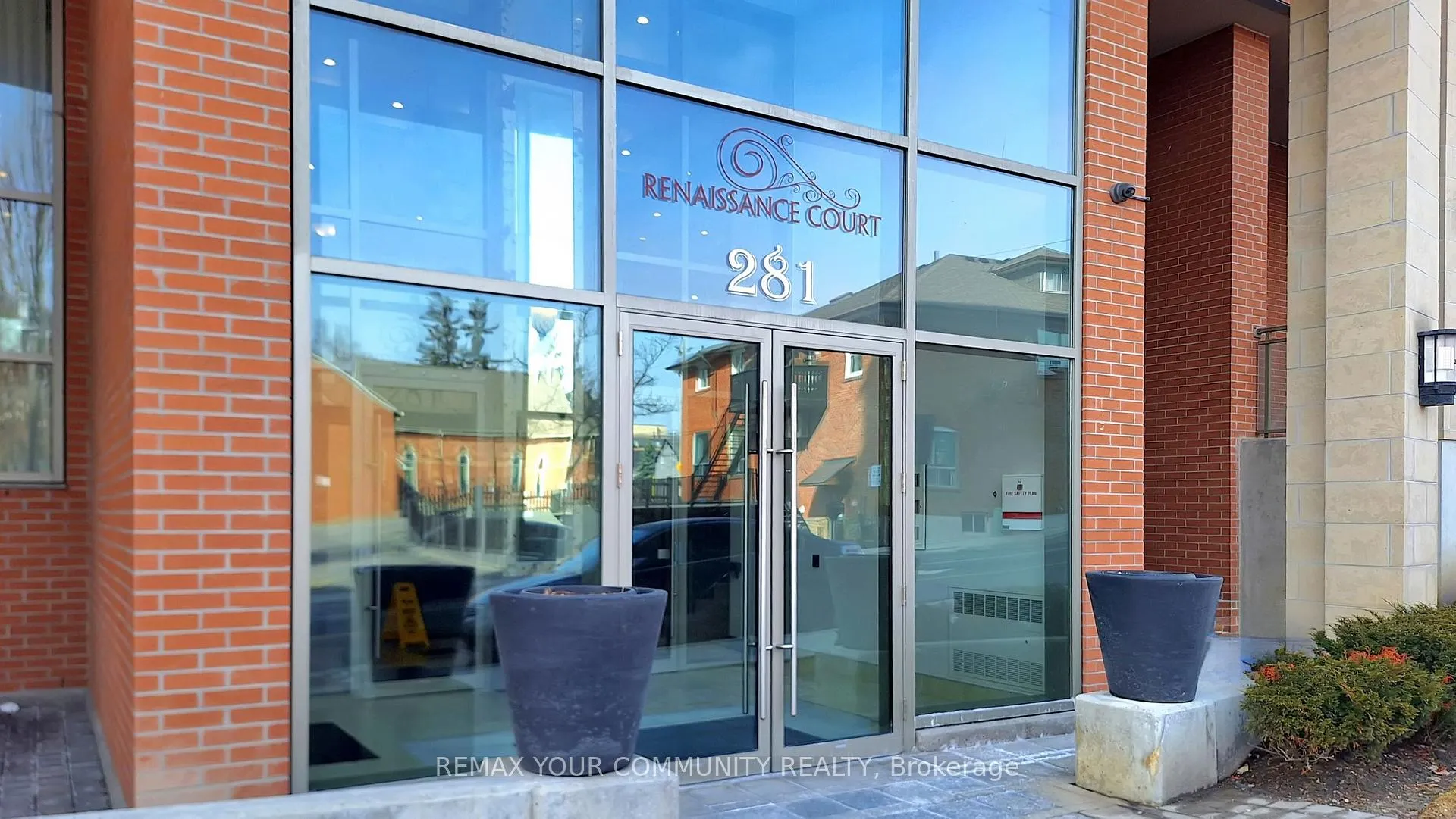 Front of Unit 520, 281 Woodbridge Avenue
