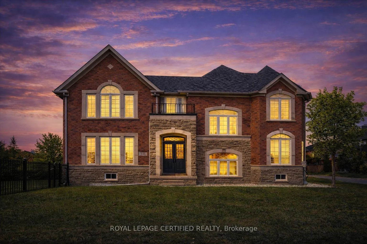 Front of 2523 Highmount Crescent