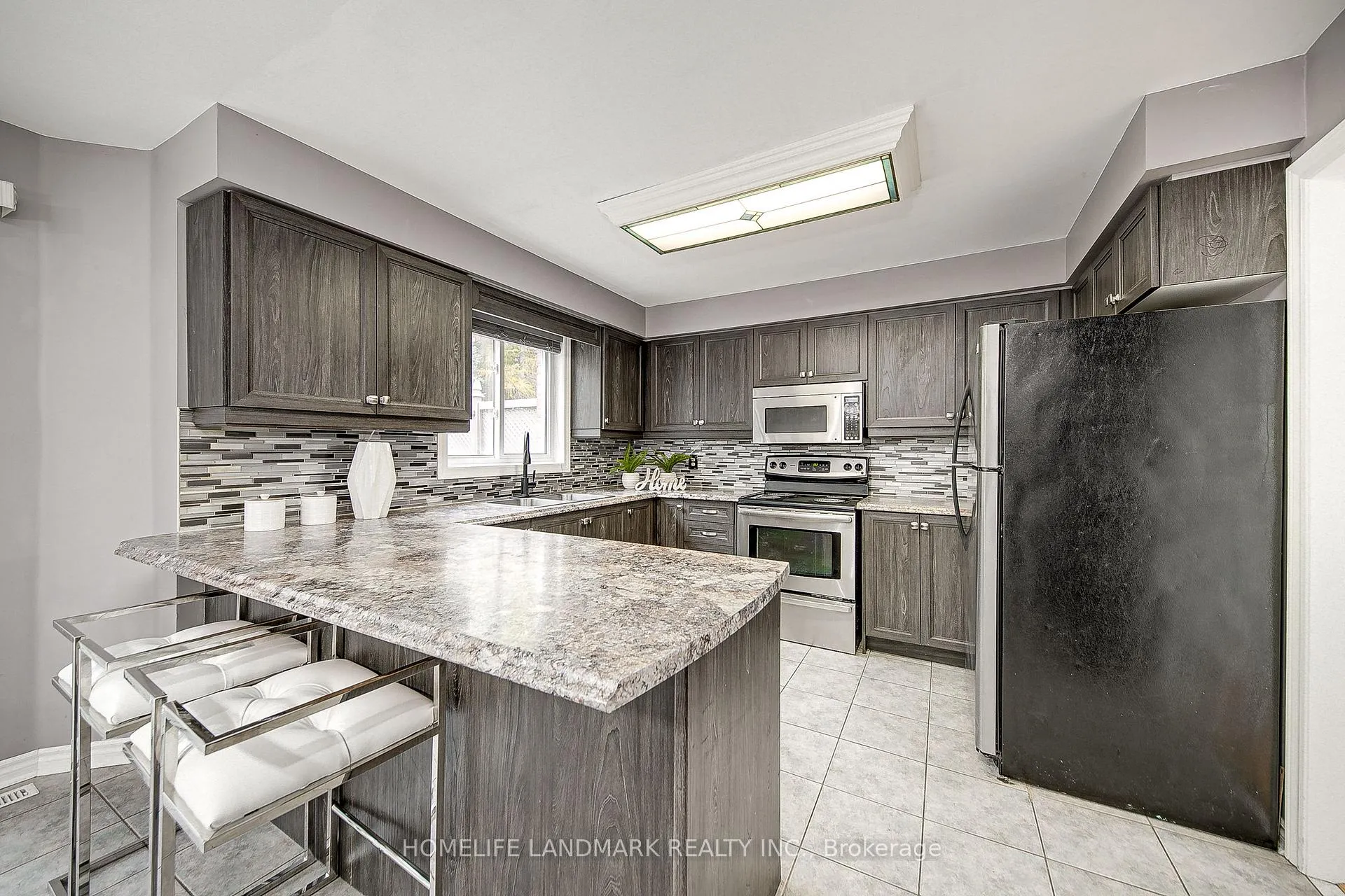 Photo 1 of 49 Eaglestone Lane, Barrie, Ardagh — HOMEH