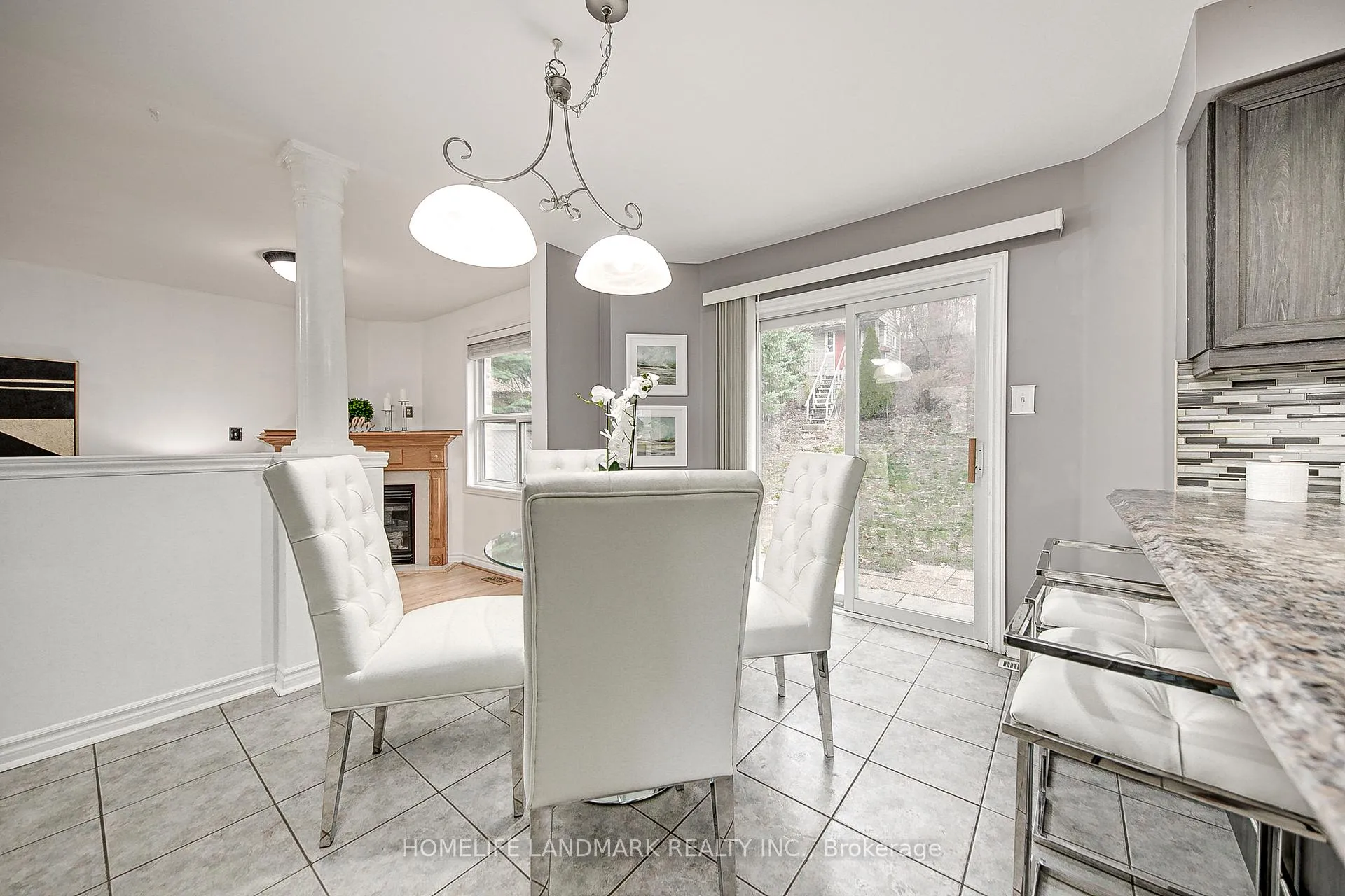 Photo 12 of 49 Eaglestone Lane, Barrie, Ardagh — HOMEH