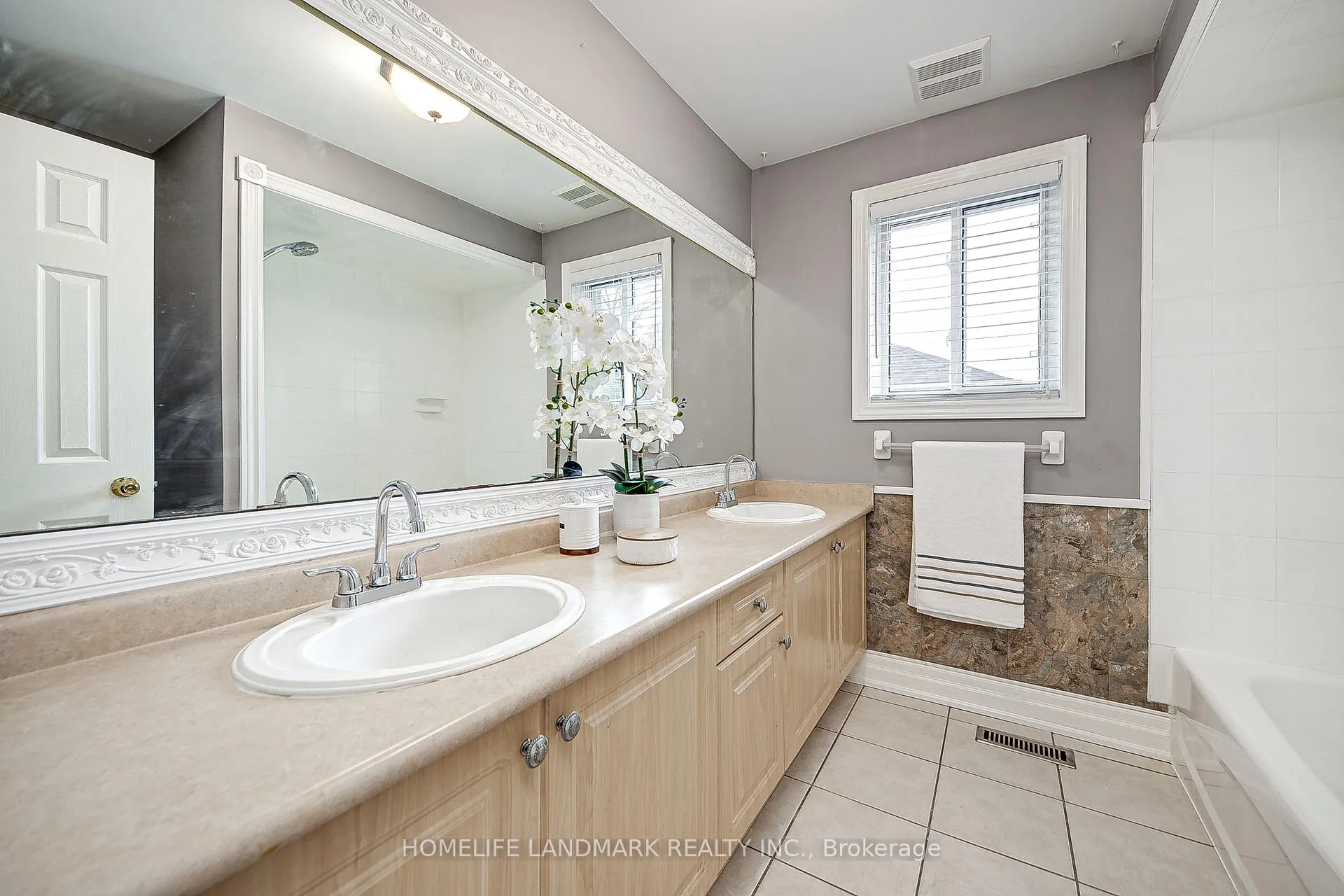 Photo 20 of 49 Eaglestone Lane, Barrie, Ardagh — HOMEH
