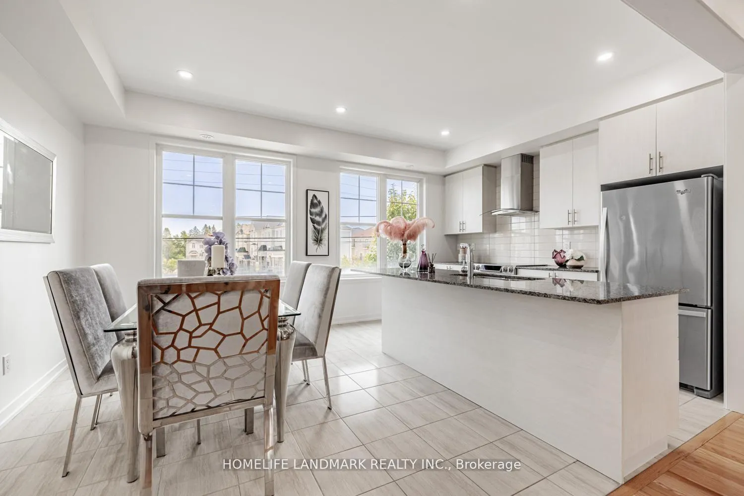 Photo 8 of 10606 Bathurst Street, Vaughan, Patterson — HOMEH