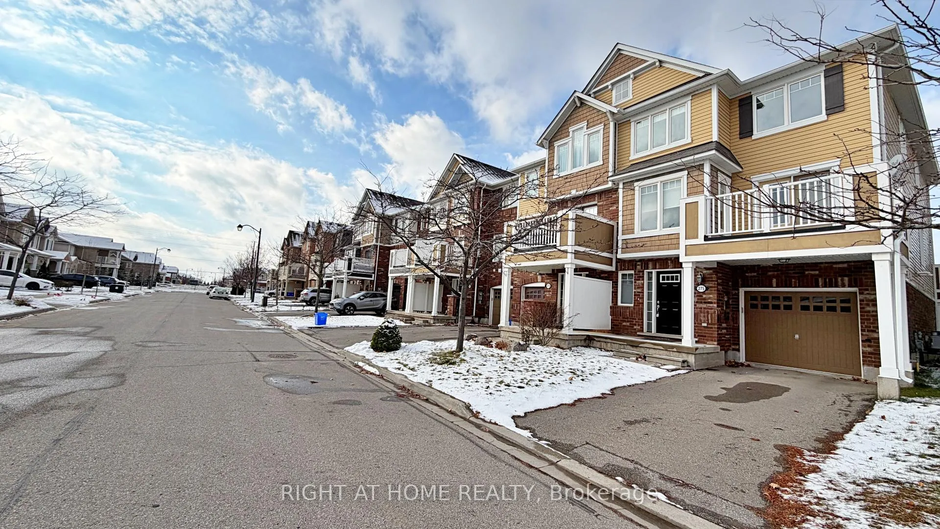 Photo 4 of 275 Woodley Crescent, Milton, Willmott — HOMEH