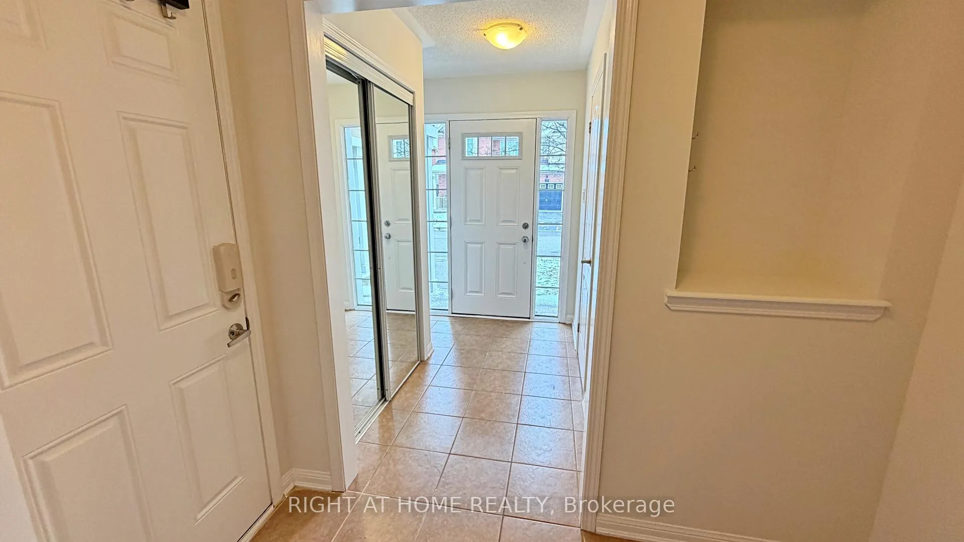 Photo 8 of 275 Woodley Crescent, Milton, Willmott — HOMEH
