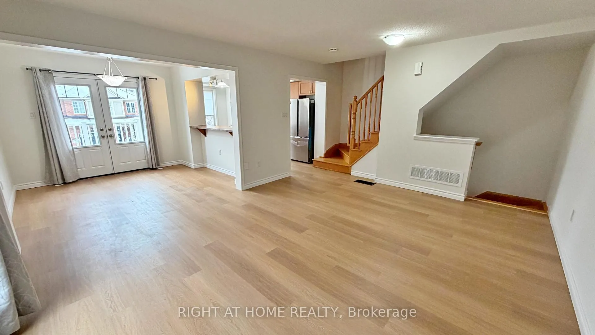 Photo 12 of 275 Woodley Crescent, Milton, Willmott — HOMEH