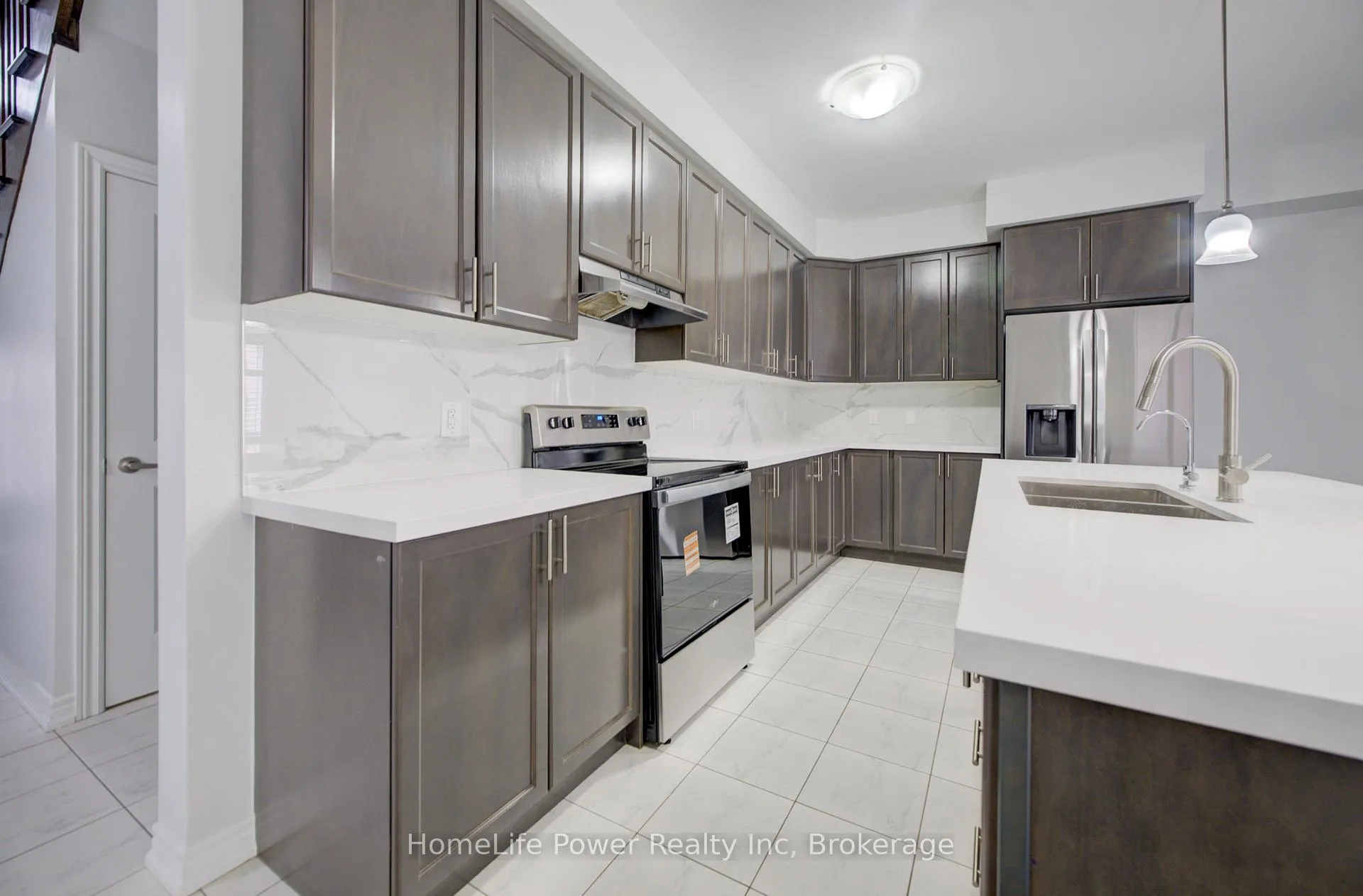 Photo 7 of 56 Reistwood Drive, Kitchener — HOMEH