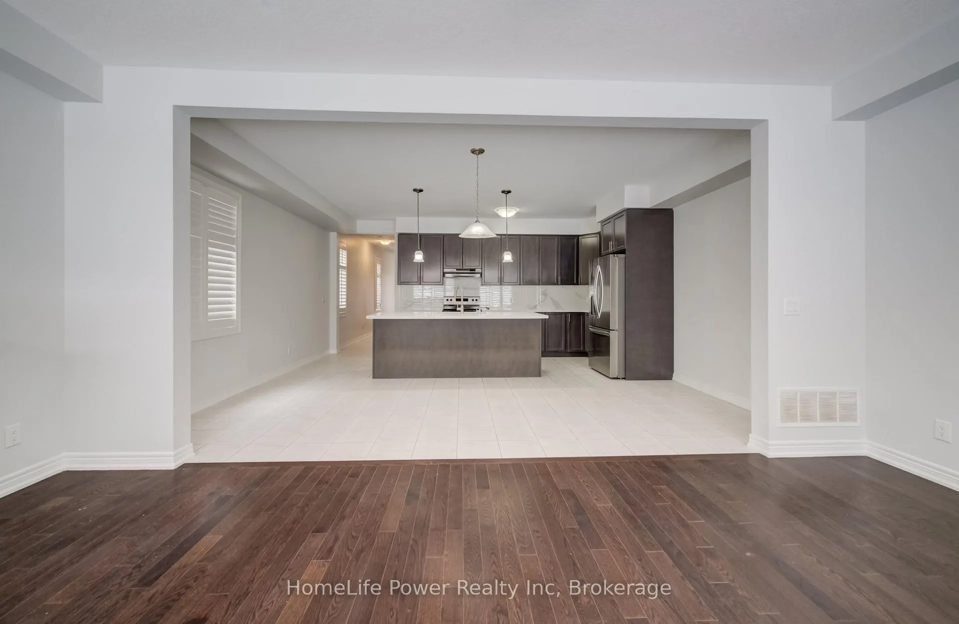 Photo 16 of 56 Reistwood Drive, Kitchener — HOMEH